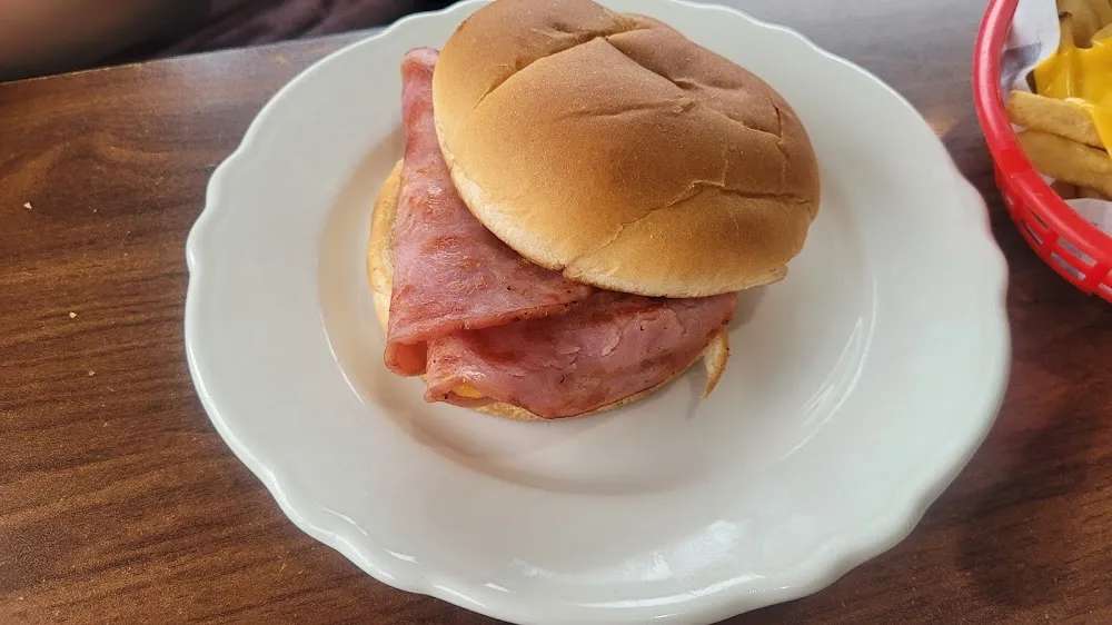 Gam and Cheese Sandwich